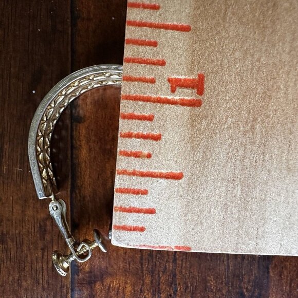 Vintage Earrings Filigree Hoop Women's Gold Tone Fashion Jewelry Huggie Srewback - Picture 9 of 9